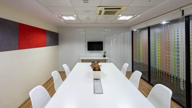 7 Seater Stylish Meeting Room 
