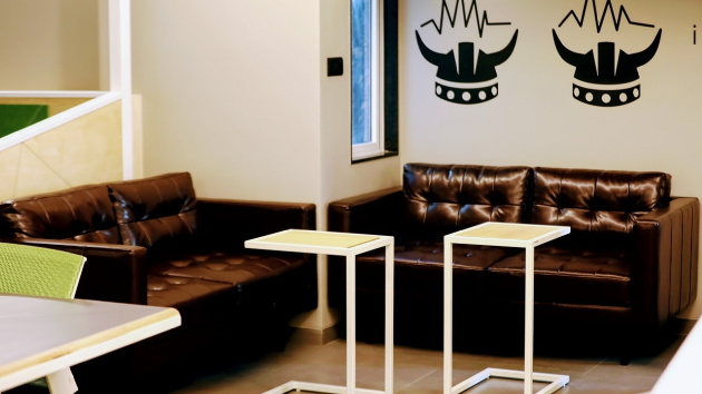 GoSpace 23016 8 Seater Conference Room