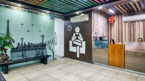 8 Seater Conference Room