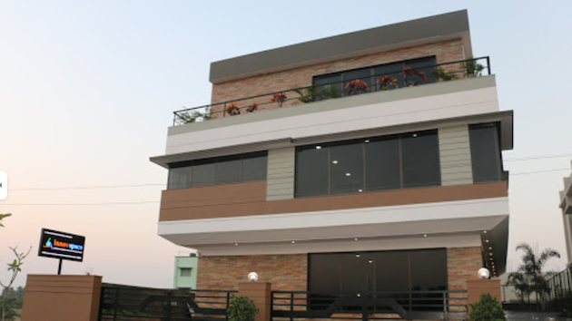 8 Seater Conference Room