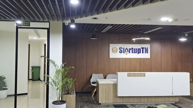 8 Seater Conference Room