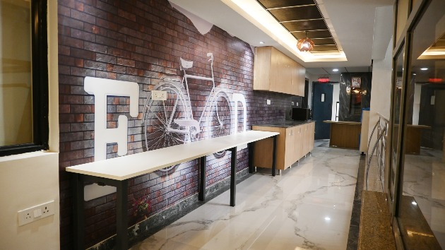 8 Seater Conference Room 