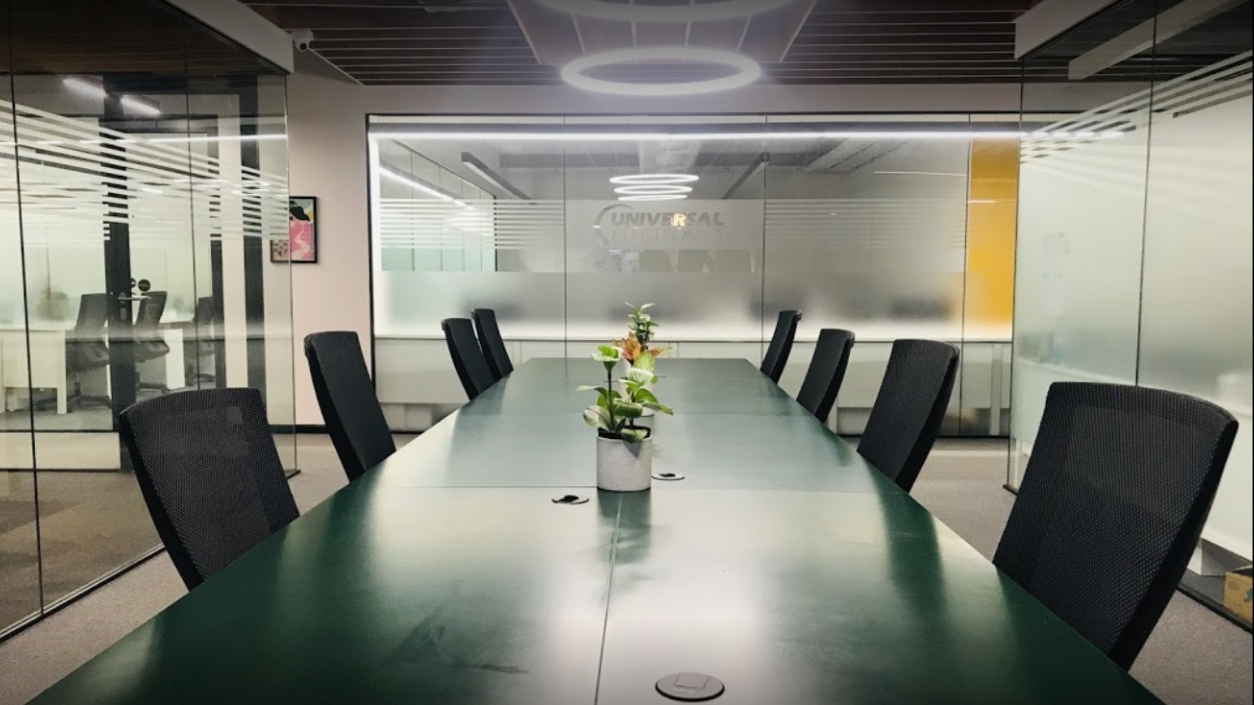 8 Seater Conference Room