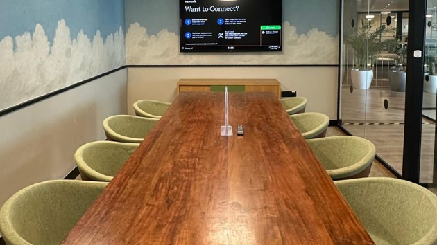 8 Seater Meeting Room