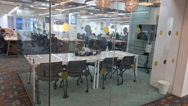 8 Seater Meeting Room