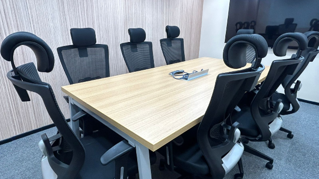 8 Seater Meeting Room in Connaught Place - Innov8 Harsha Bhawan | GoSpace 39005