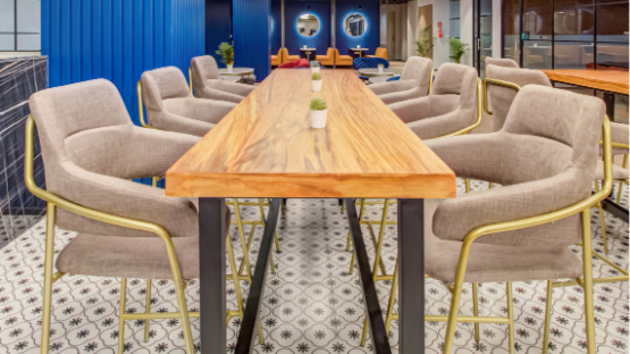 8 Seater Meeting Room