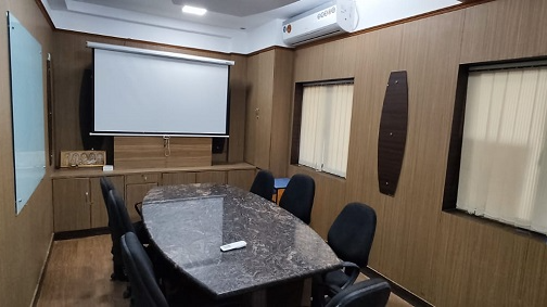8 Seater Meeting Room
