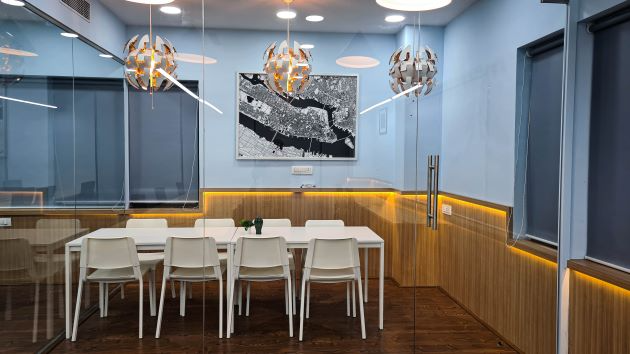 8 Seater Meeting Room