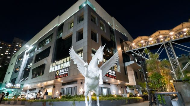 8 Seater Meeting Room