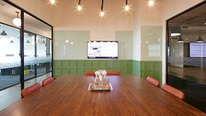 8 Seater Meeting Room