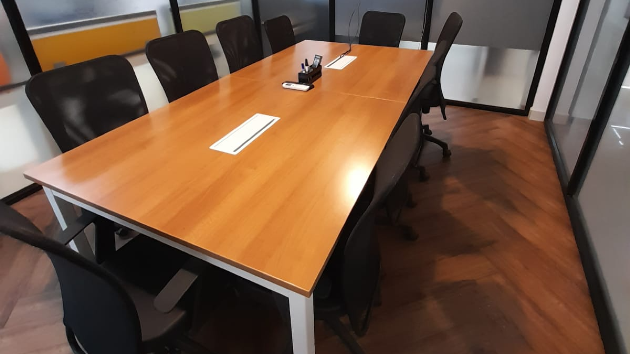 8 Seater Meeting Room