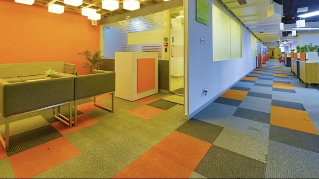 8 Seater Meeting Room