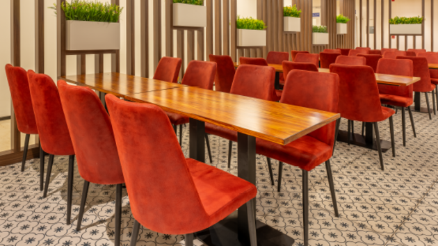 8 Seater Meeting Room