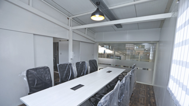 8 Seater Meeting Room