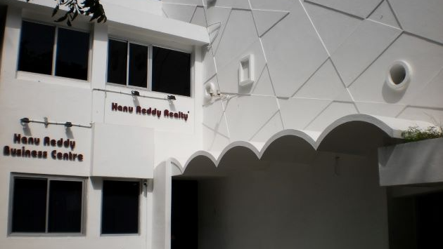 8 Seater Meeting Room