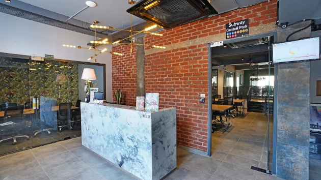 8 Seater Meeting Room