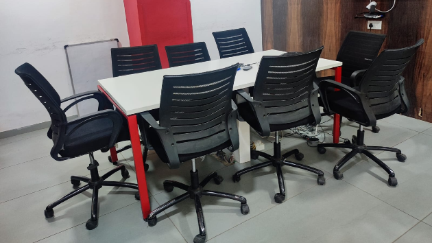 8 Seater Meeting Room