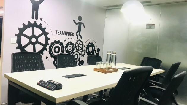 8 Seater Meeting Room