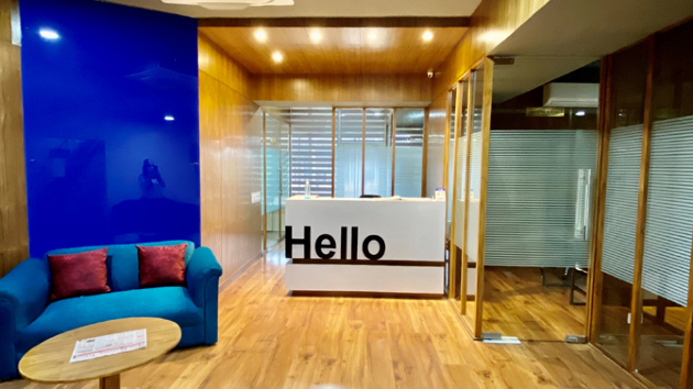 8 Seater Meeting Room