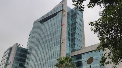 8 Seater Meeting Room