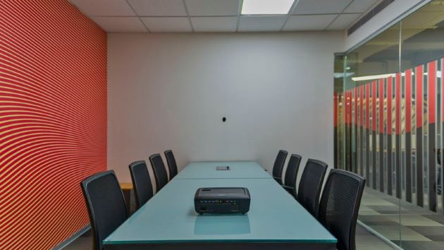 8 Seater Meeting Room