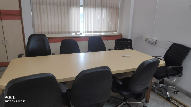 8 Seater Meeting Room