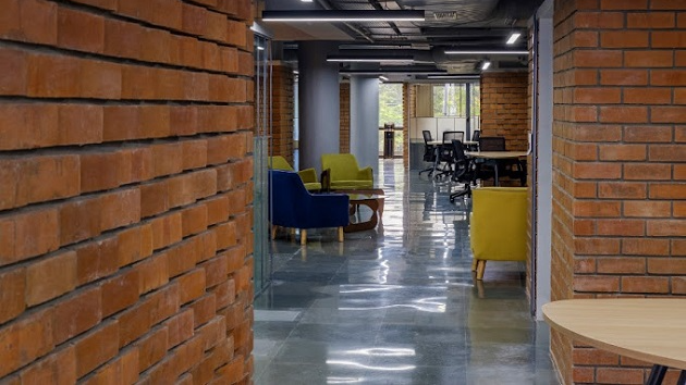 8 Seater Private Cabin