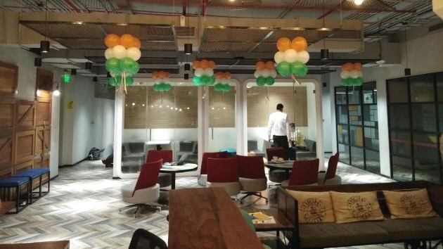 8 Seater Private Cabin