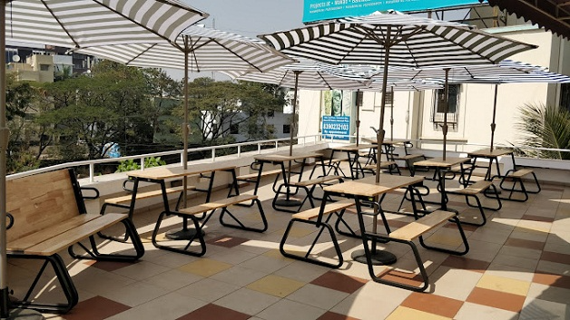 8 Seater Private Cabin