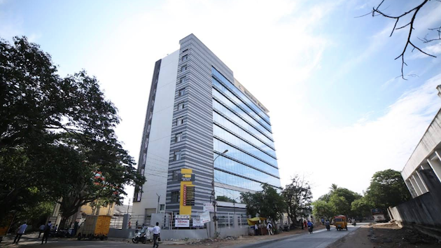 8 Seater Private Cabin