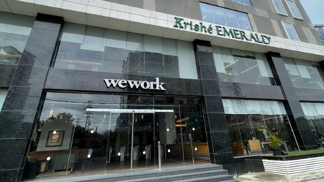 8 Seater Private Cabin