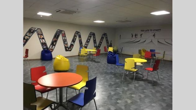 8 Seater Private Cabin