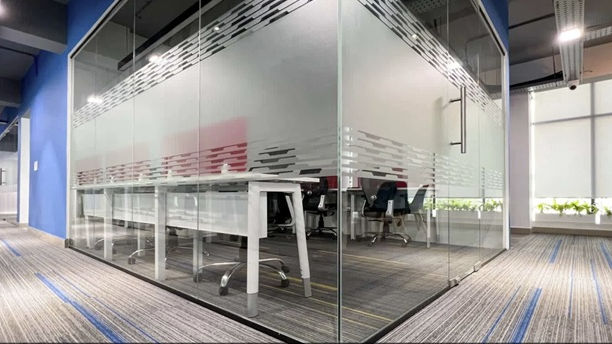 8 Seater Private Cabin