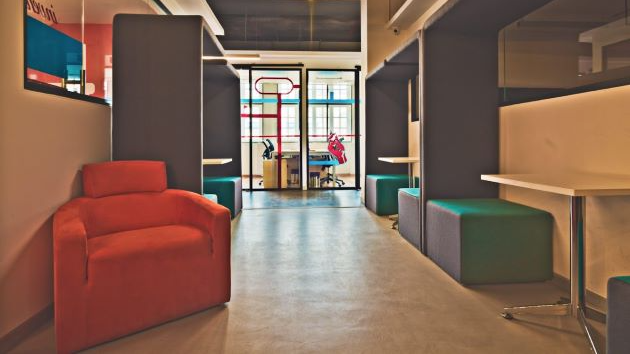 8 Seater Private Cabin