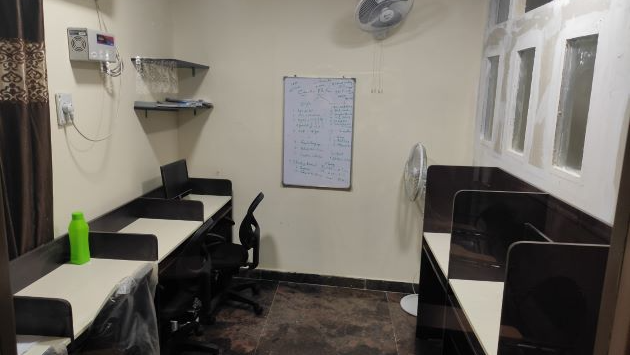 8 Seater Private Cabin