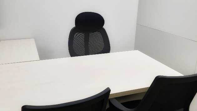 GoOffice 22041 8 Seater Private Cabin