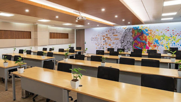 8 Seater Private Cabin