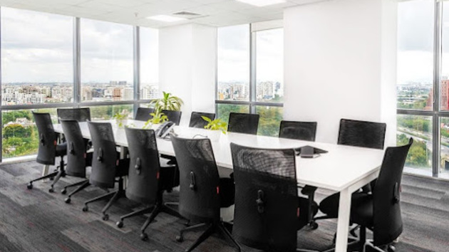 8 Seater Private Cabin