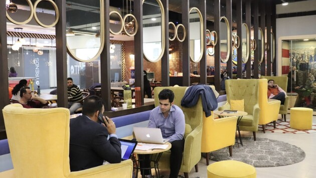 8 Seater Private Cabin