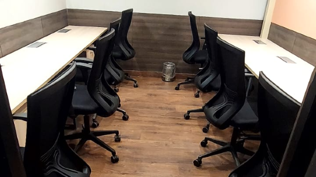 8 Seater Private Cabin