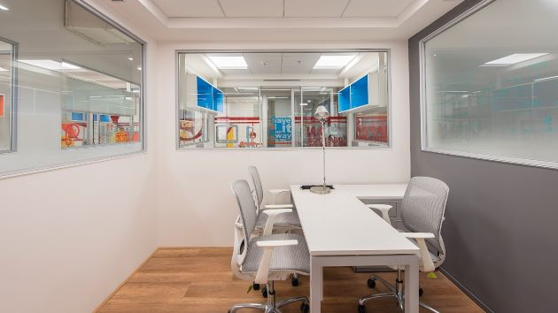 8 Seater Private Cabin