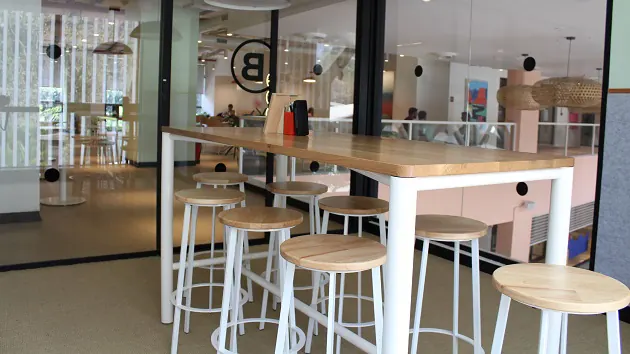 8 Seater Meeting Room
