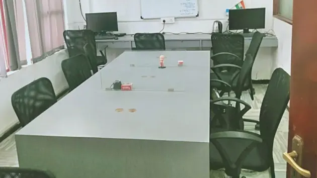 8 Seater Meeting Room in Mulund West - ZTO Spaces | GoSpace 6118