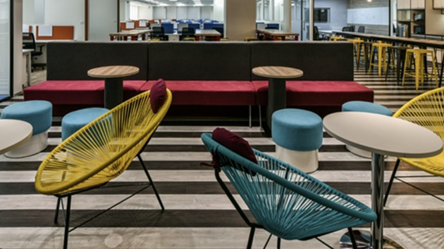 8 Seater Meeting Room