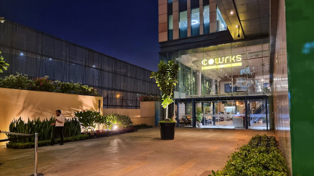 9 Seater Meeting Room