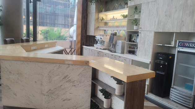 9 Seater Meeting Room