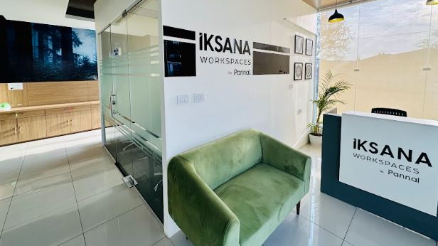 10 Seater Meeting Room