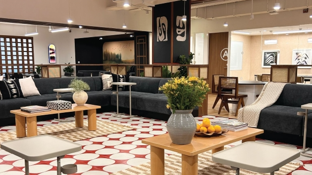 Chargebee Executive Desks