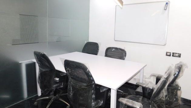 5 Seater Conference Room
